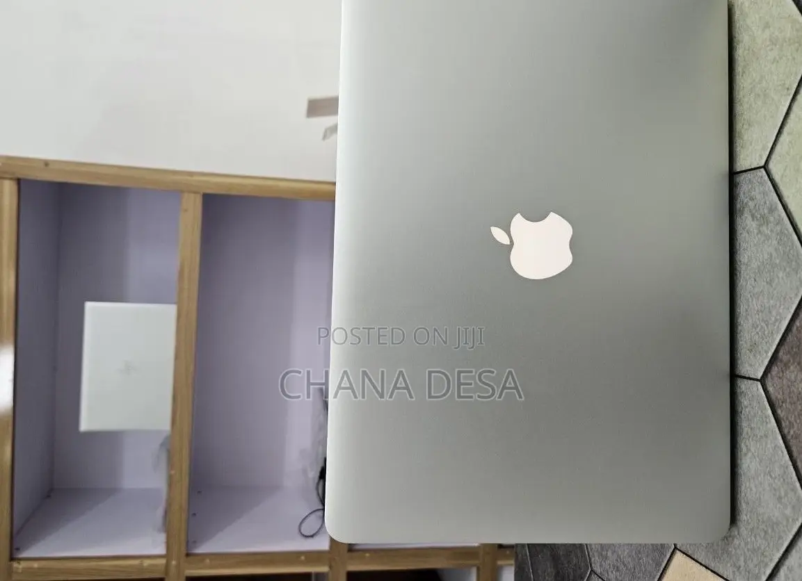 New Laptop Apple MacBook Air 2017 8GB Intel Core i5 SSD 256GB