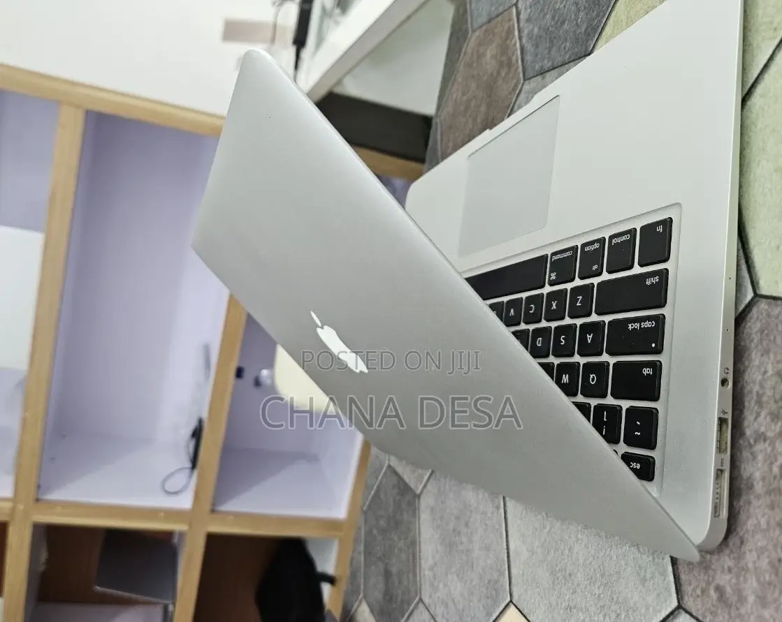 New Laptop Apple MacBook Air 2017 8GB Intel Core i5 SSD 256GB