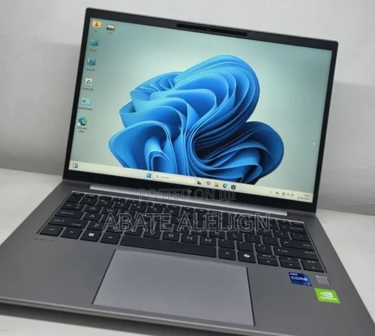 New Laptop HP ZBook Firefly 16inch G9 16GB Intel Core i7 SSD 512GB
