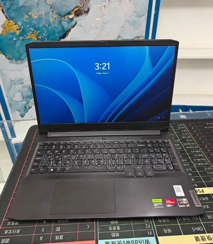 New Laptop Lenovo 16GB AMD Ryzen 5 SSD 512GB