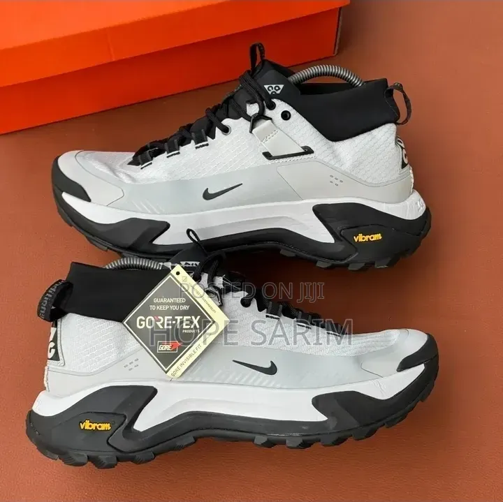 Nike ACG Mountain Trail Vibram