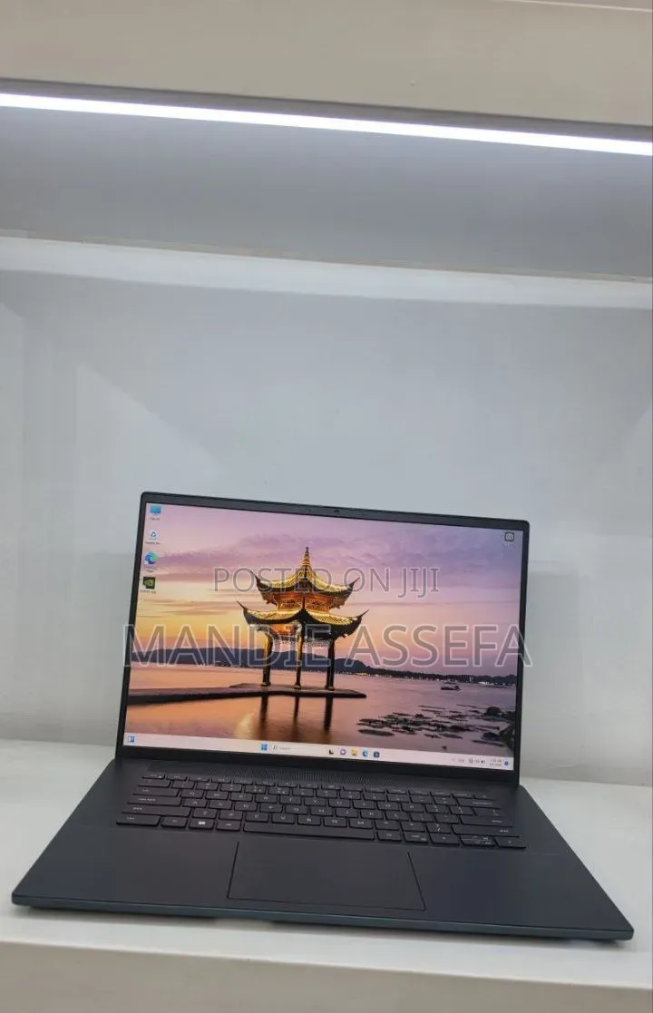 New Laptop Dell Inspiron 15 16GB Intel Core i7 SSD 512GB