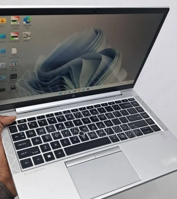 New Laptop HP EliteBook 845 G8 8GB AMD Ryzen 5 SSD 512GB