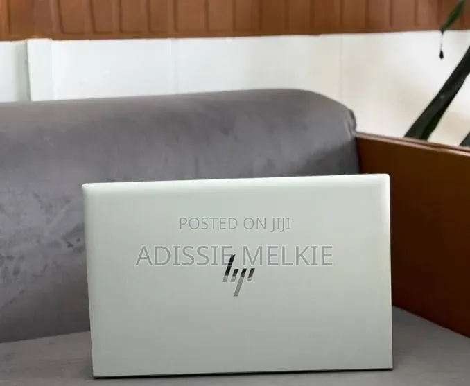 New Laptop HP EliteBook 830 G7 8GB Intel Core i7 SSD 256GB
