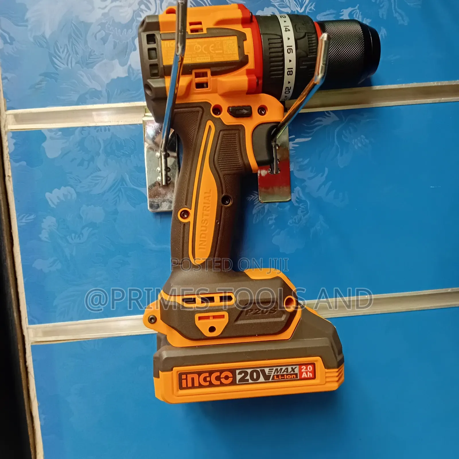 INGCO 660N·m Rechargeable Impact Drill Cordless Impact Wrench