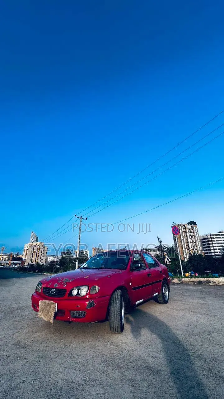 Toyota Corolla 2000 Red
