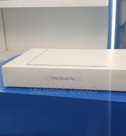 New Laptop Apple MacBook Air 2025 M4 16GB Apple M4 SSD 512GB