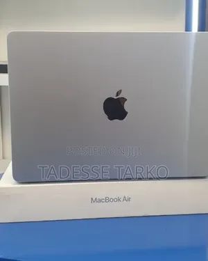 New Laptop Apple MacBook Air 2025 M4 16GB Apple M4 SSD 512GB