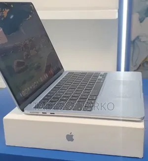 New Laptop Apple MacBook Air 2025 M4 16GB Apple M4 SSD 512GB