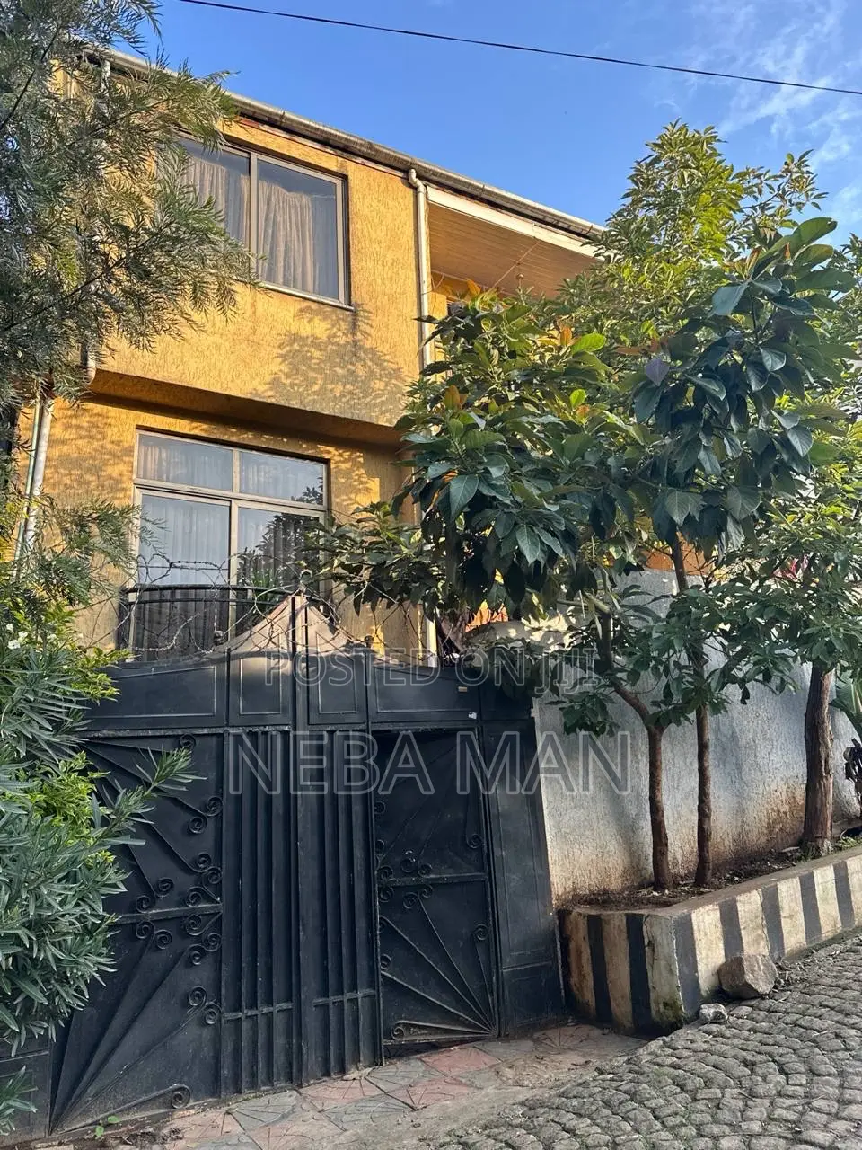 Furnished 3bdrm Townhouse/Terrace in G+1, Kolfe Keranio for sale