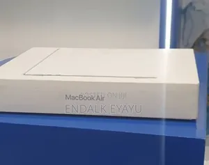 New Laptop Apple MacBook Air 2025 M4 16GB Apple M4 SSD 512GB