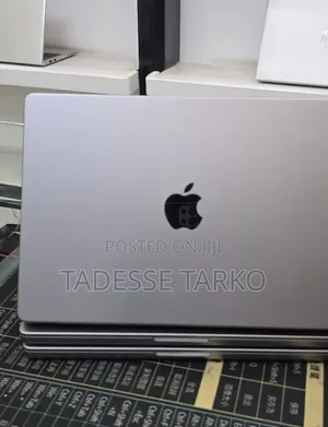 New Laptop Apple MacBook Pro 2021 M1 16GB Apple M1 Pro SSD 512GB