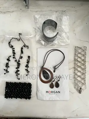 Lipstick Matte, Necklace(silver Plated)