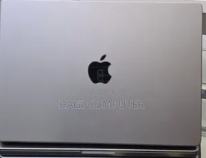 New Laptop Apple MacBook Pro 2021 M1 32GB Apple M1 Pro SSD 512GB