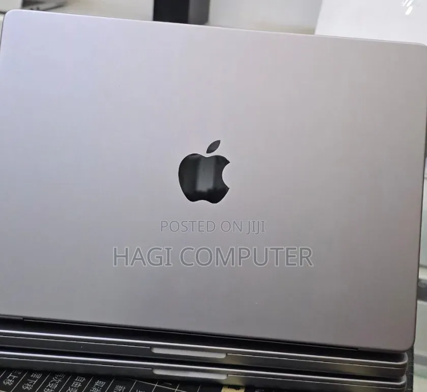 New Laptop Apple MacBook Pro 2021 M1 32GB Apple M1 Pro SSD 512GB