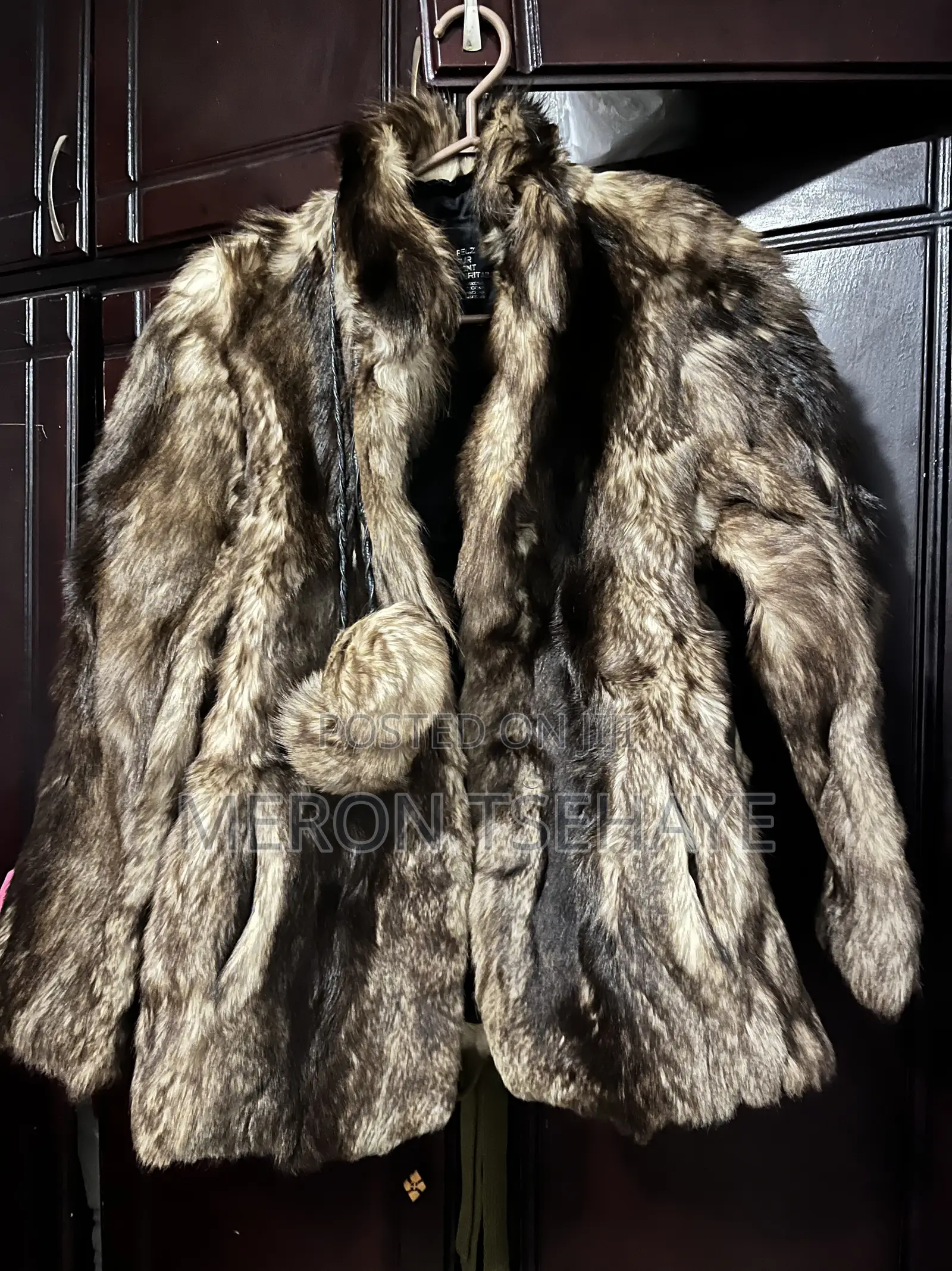Animal-Skin/Fur Overcoat for Winter Wear