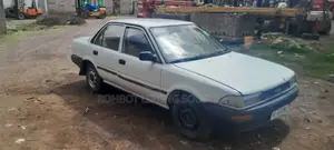 Toyota Corolla 1990 White
