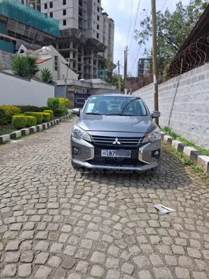 Toyota Hilux 2021 Gray