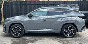 Hyundai Tucson Limited 2024 Gray