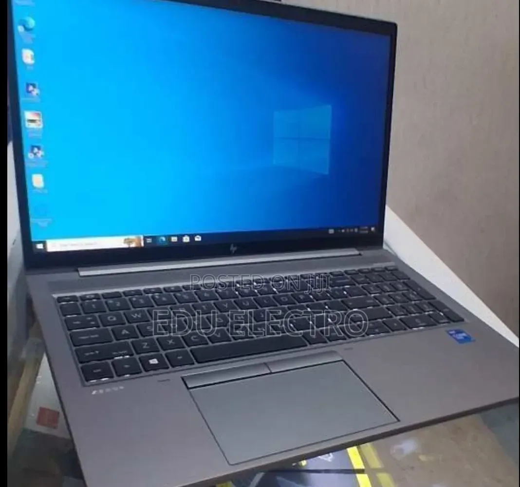 New Laptop HP ZBook Firefly 14 G11 16GB Intel Core i7 SSD 512GB