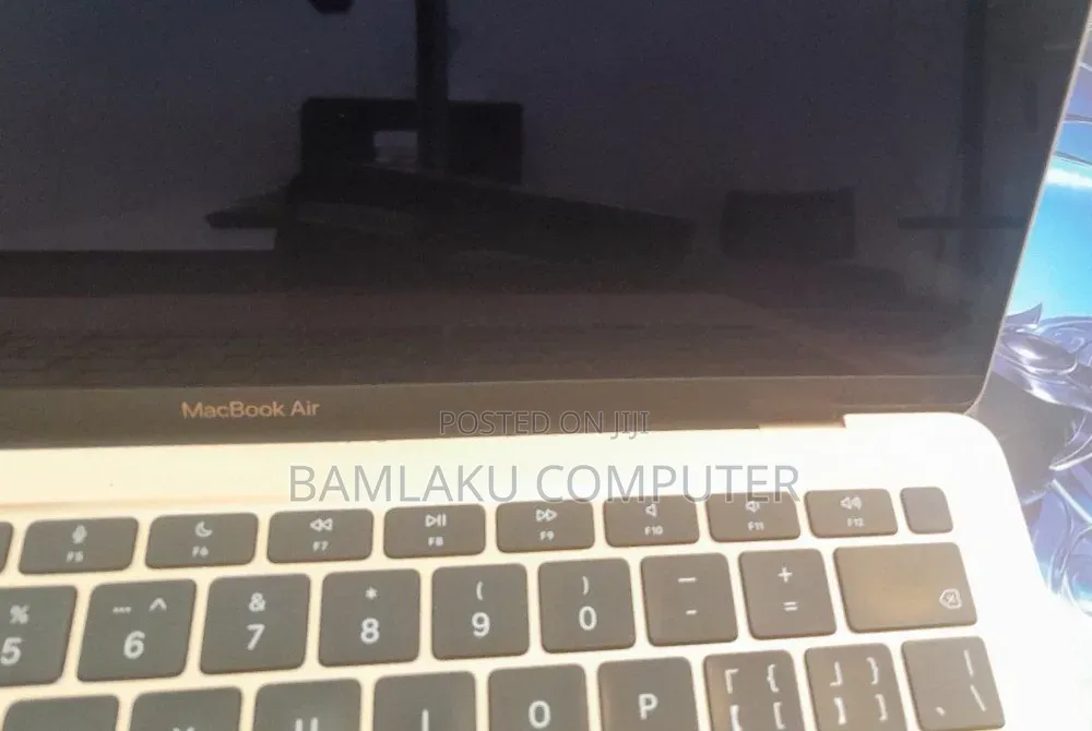 New Laptop Apple MacBook Air 2020 M1 8GB Apple M1 SSD 256GB