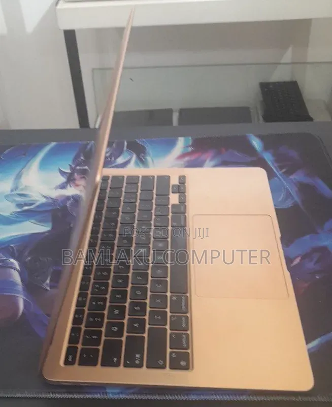 New Laptop Apple MacBook Air 2020 M1 8GB Apple M1 SSD 256GB