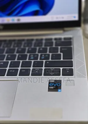 New Laptop HP EliteBook 830 G8 8GB Intel Core i5 SSD 256GB