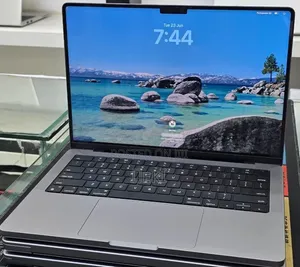 New Laptop Apple MacBook Pro 2021 M1 16GB Apple M1 SSD 512GB