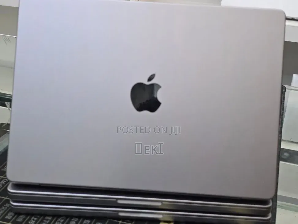 New Laptop Apple MacBook Pro 2021 M1 16GB Apple M1 SSD 512GB