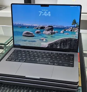 New Laptop Apple MacBook Pro 2021 M1 16GB Apple M1 SSD 512GB