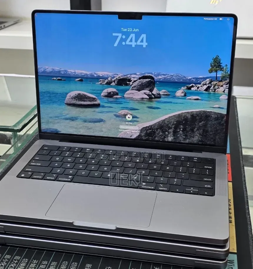 New Laptop Apple MacBook Pro 2021 M1 16GB Apple M1 SSD 512GB