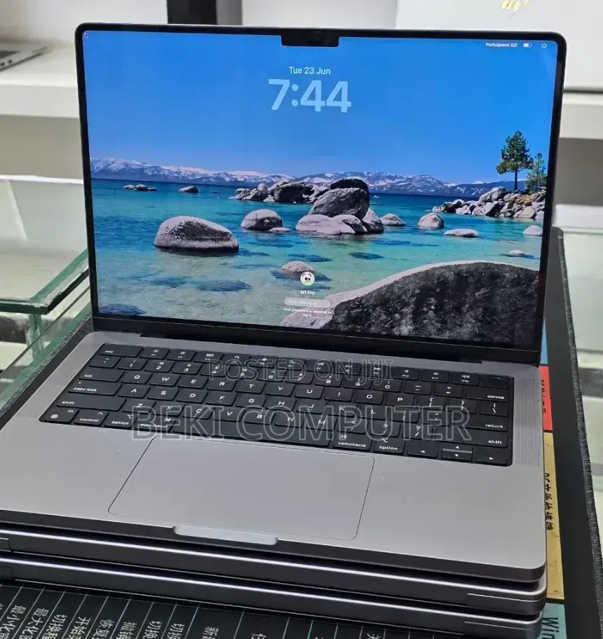 New Laptop Apple MacBook Pro 2021 M1 16GB Apple M1 SSD 512GB