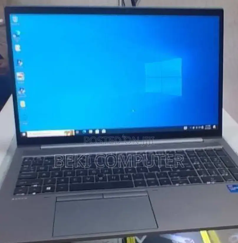 New Laptop HP ZBook Firefly G8 16GB Intel Core i7 SSD 512GB