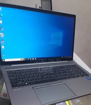 New Laptop HP ZBook Firefly G8 16GB Intel Core i7 SSD 512GB