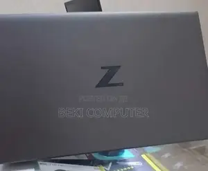 New Laptop HP ZBook Firefly G8 16GB Intel Core i7 SSD 512GB