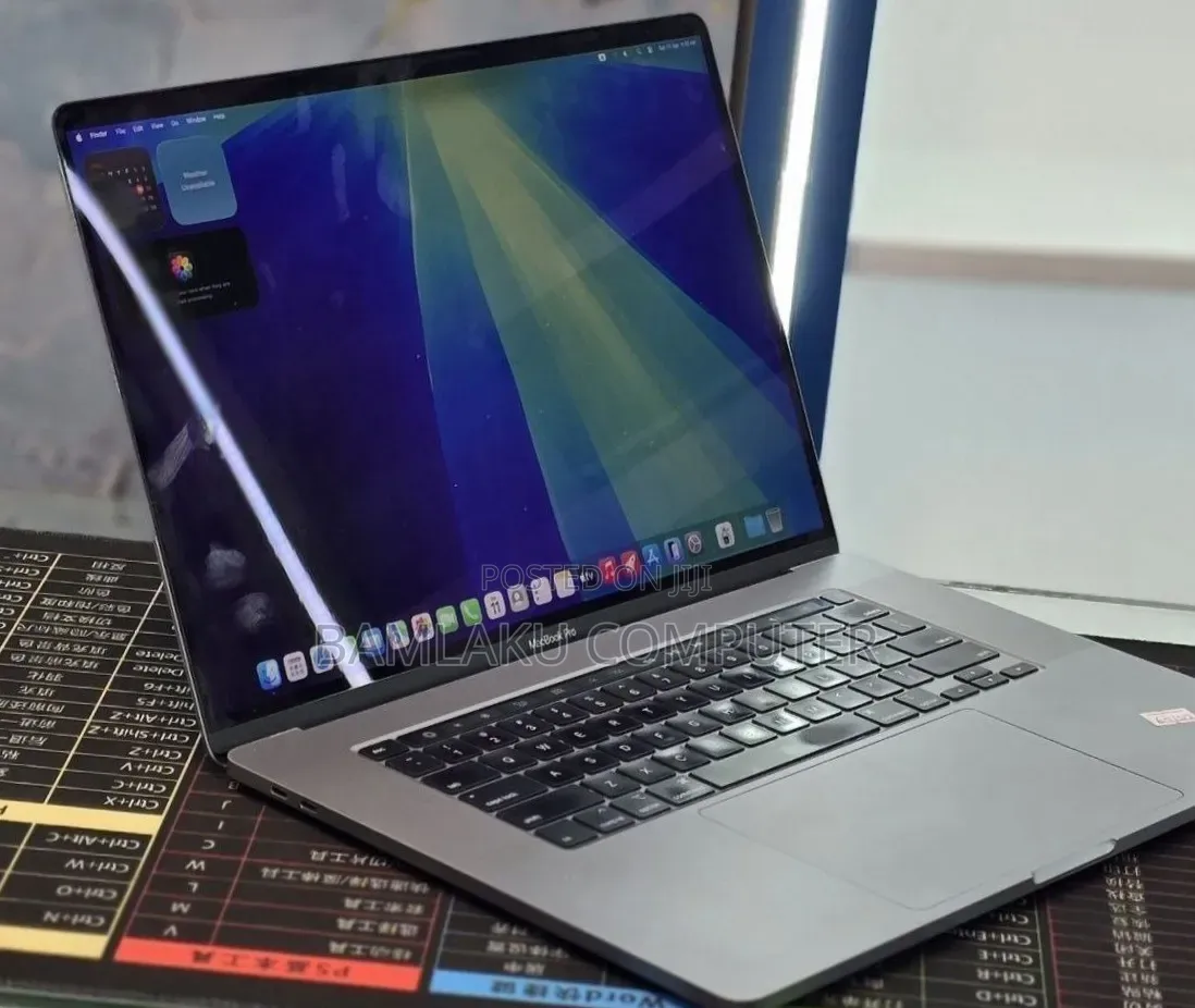 New Laptop Apple MacBook Pro 2019 16GB Intel Core i9 SSD 2T