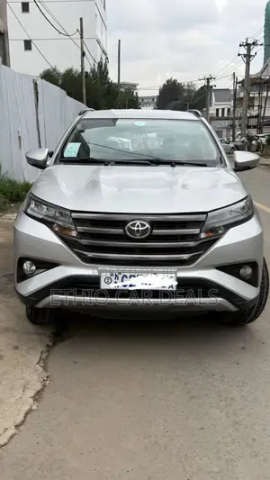 Toyota Rush 2023 Silver