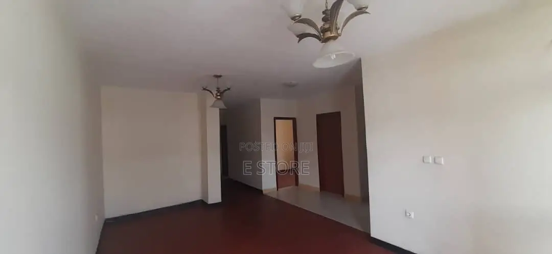 3bdrm Apartment in Yeka for sale