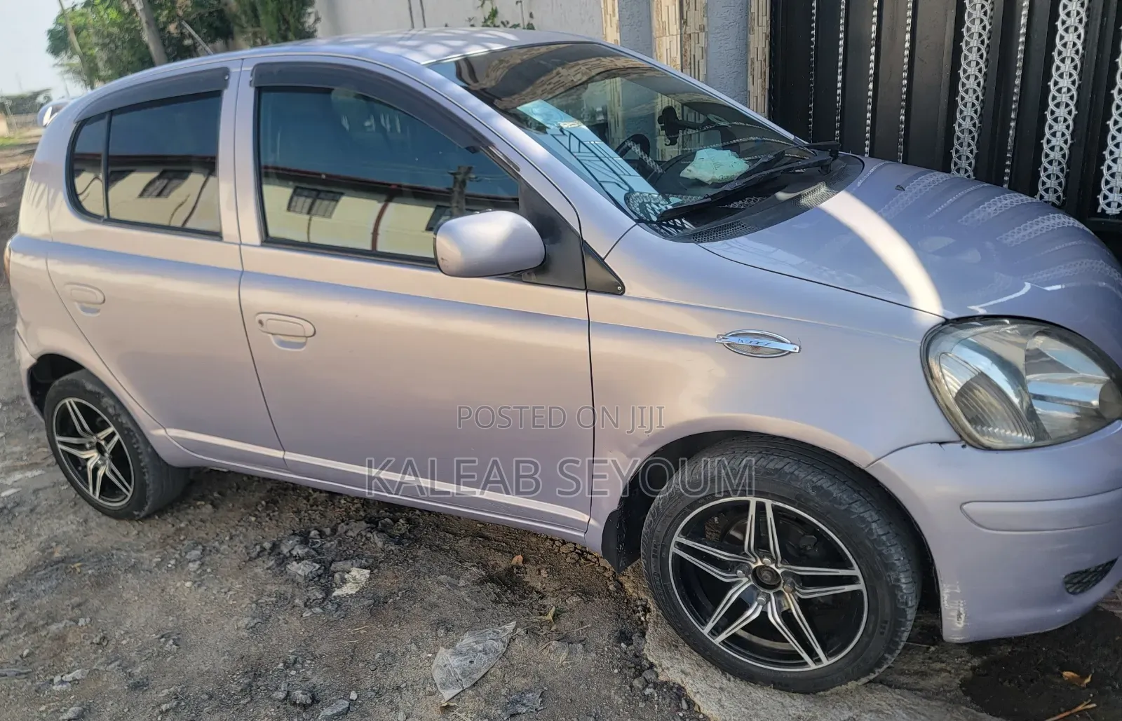 Toyota Vitz 2004 Purple