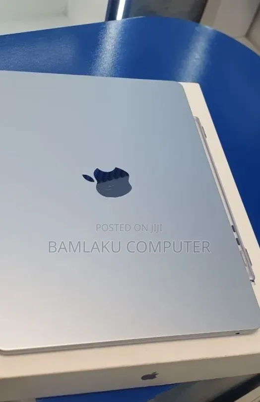 New Laptop Apple MacBook Air 2025 M4 16GB Apple M4 SSD 512GB