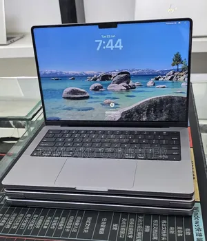 New Laptop Apple MacBook Pro 2021 M1 16GB Apple M1 Pro SSD 512GB