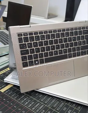New Laptop HP EliteBook 830 G8 16GB Intel Core i5 SSD 512GB