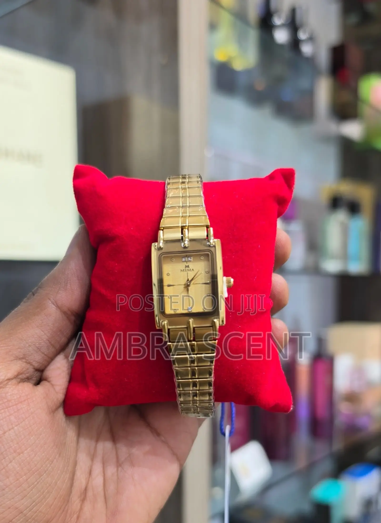 MIMA Women's Gold Rectangular Quartz Dress Watch – Champagne Dial
