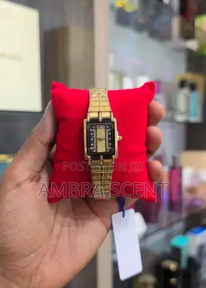 MIMA Women's Gold Rectangular Quartz Watch – Black Gold Dial
