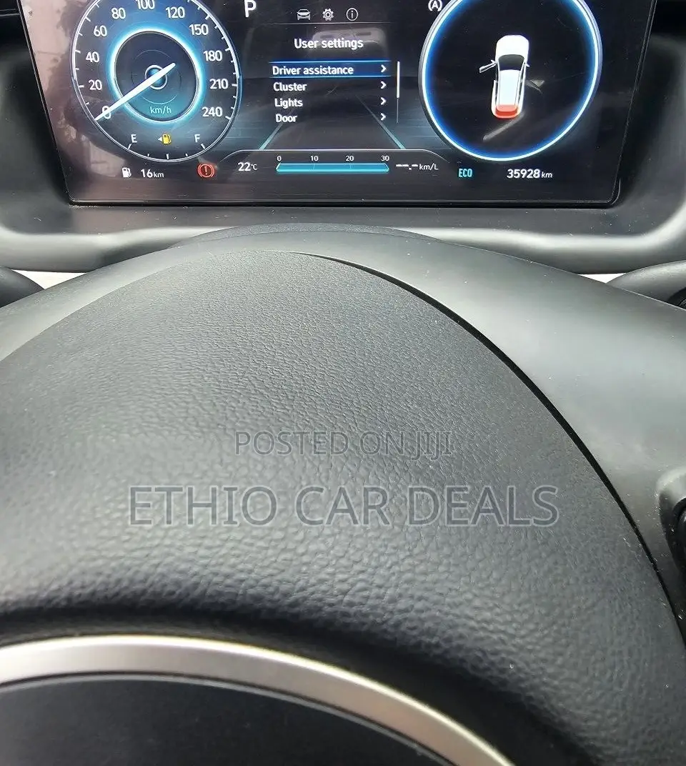 Hyundai Tucson 2023 Brown