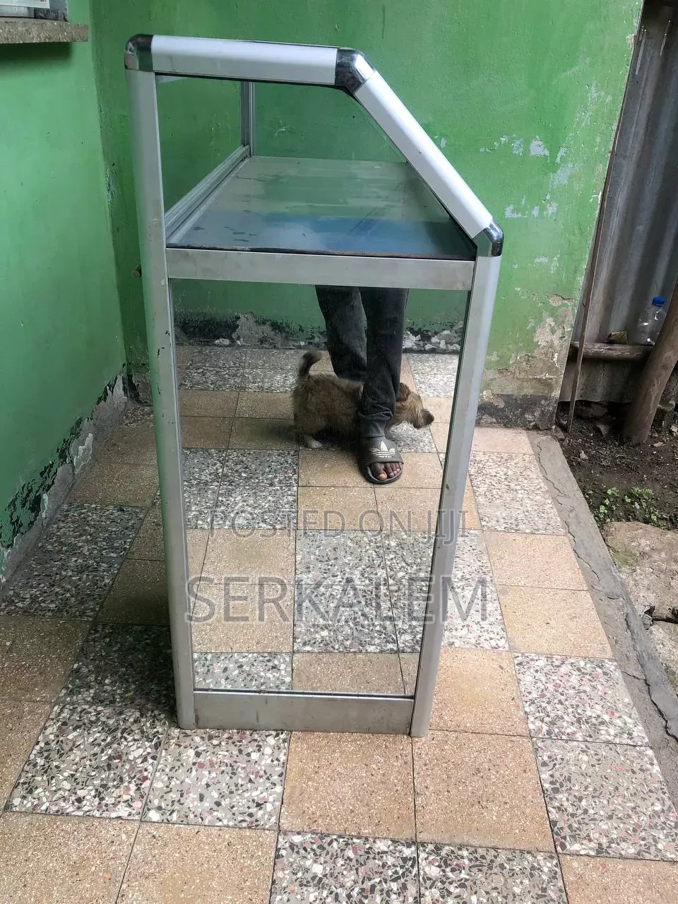 Aluminium Display