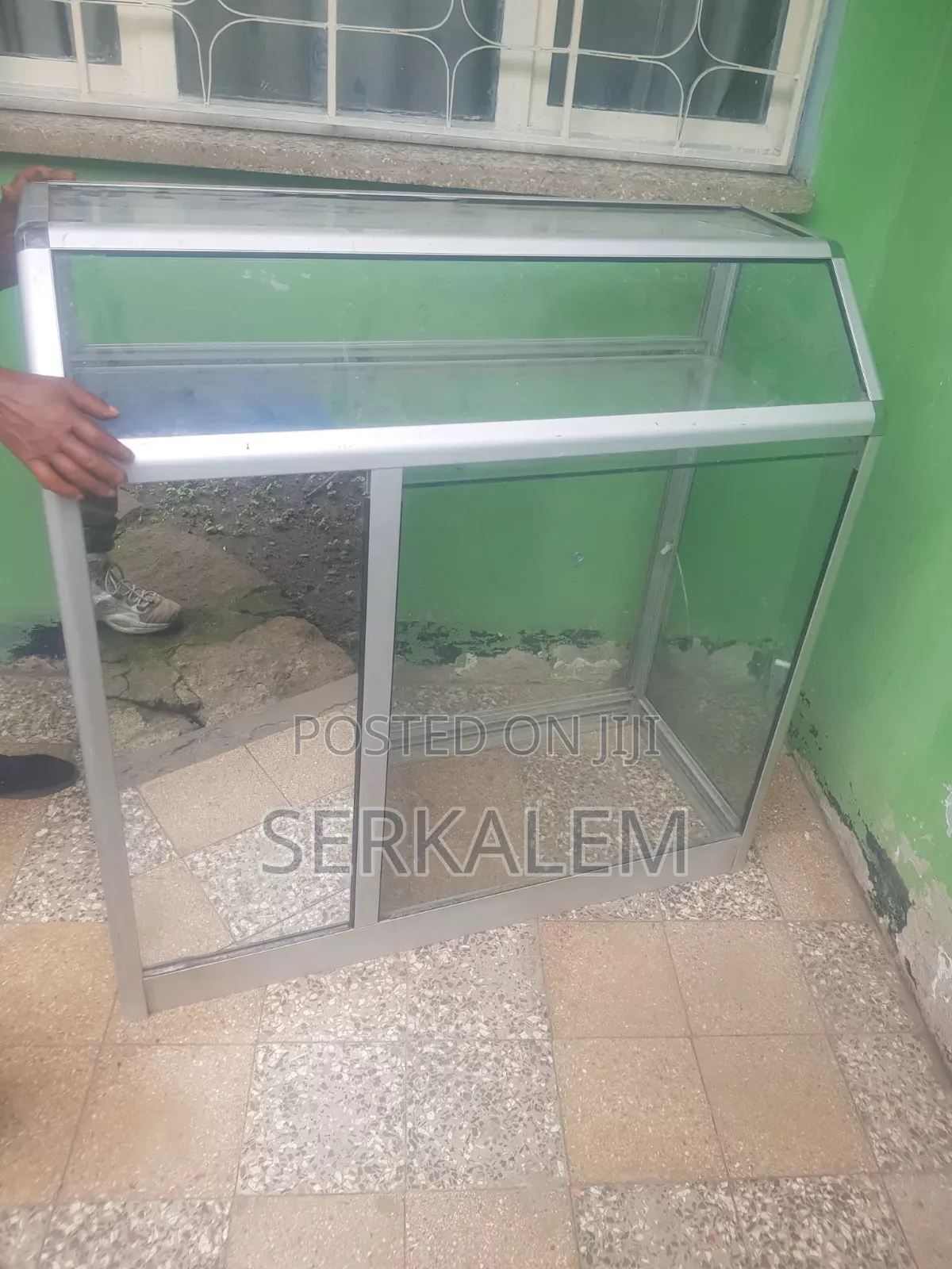 Aluminium Display