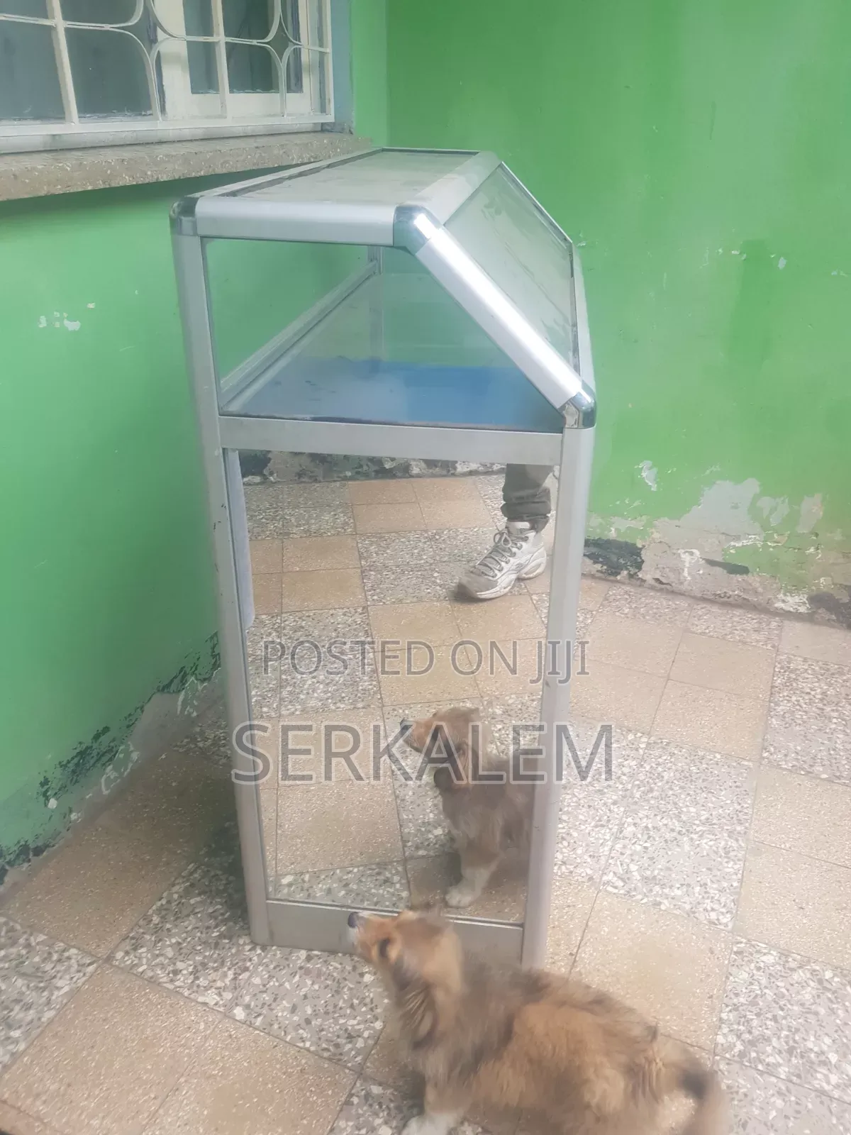 Aluminium Display