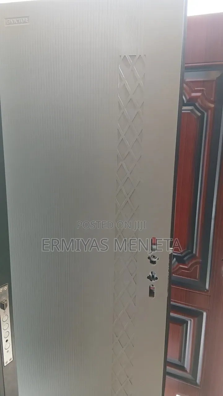 Victor Door