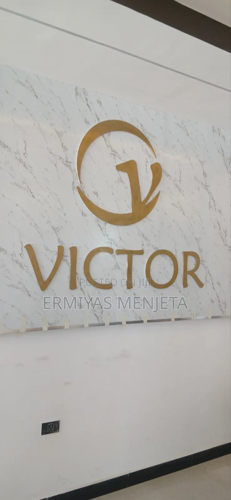 Victor Door